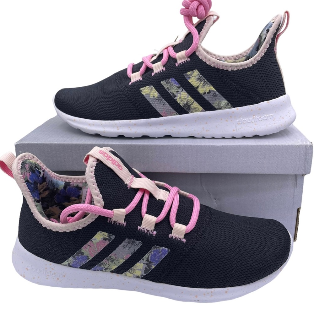 Adidas cloudfoam pure 2.0K running kids sneakers Size 6